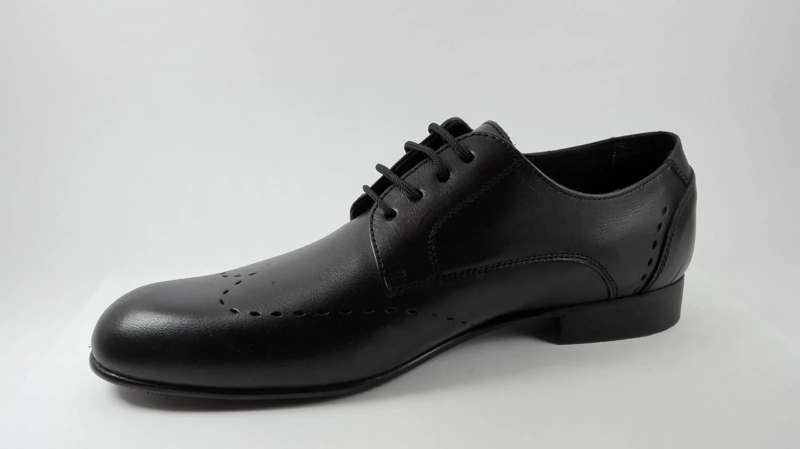 Andanines Black Lace-Up Dress Shoes