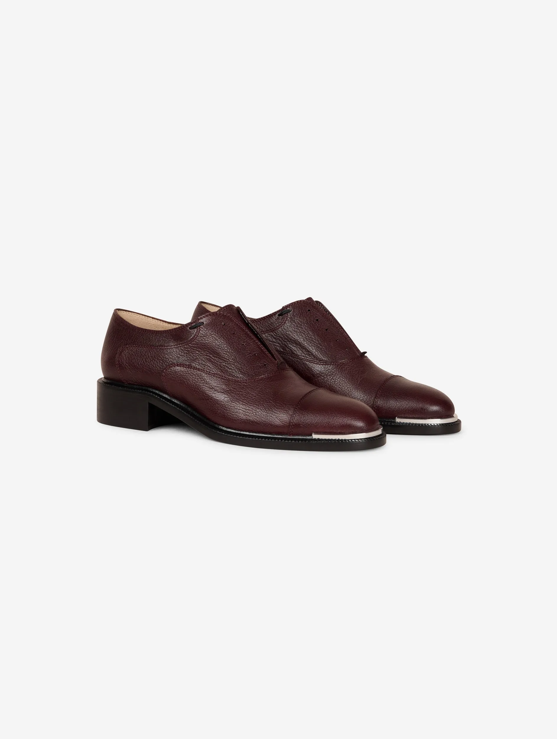 Derbies in burgundy leather