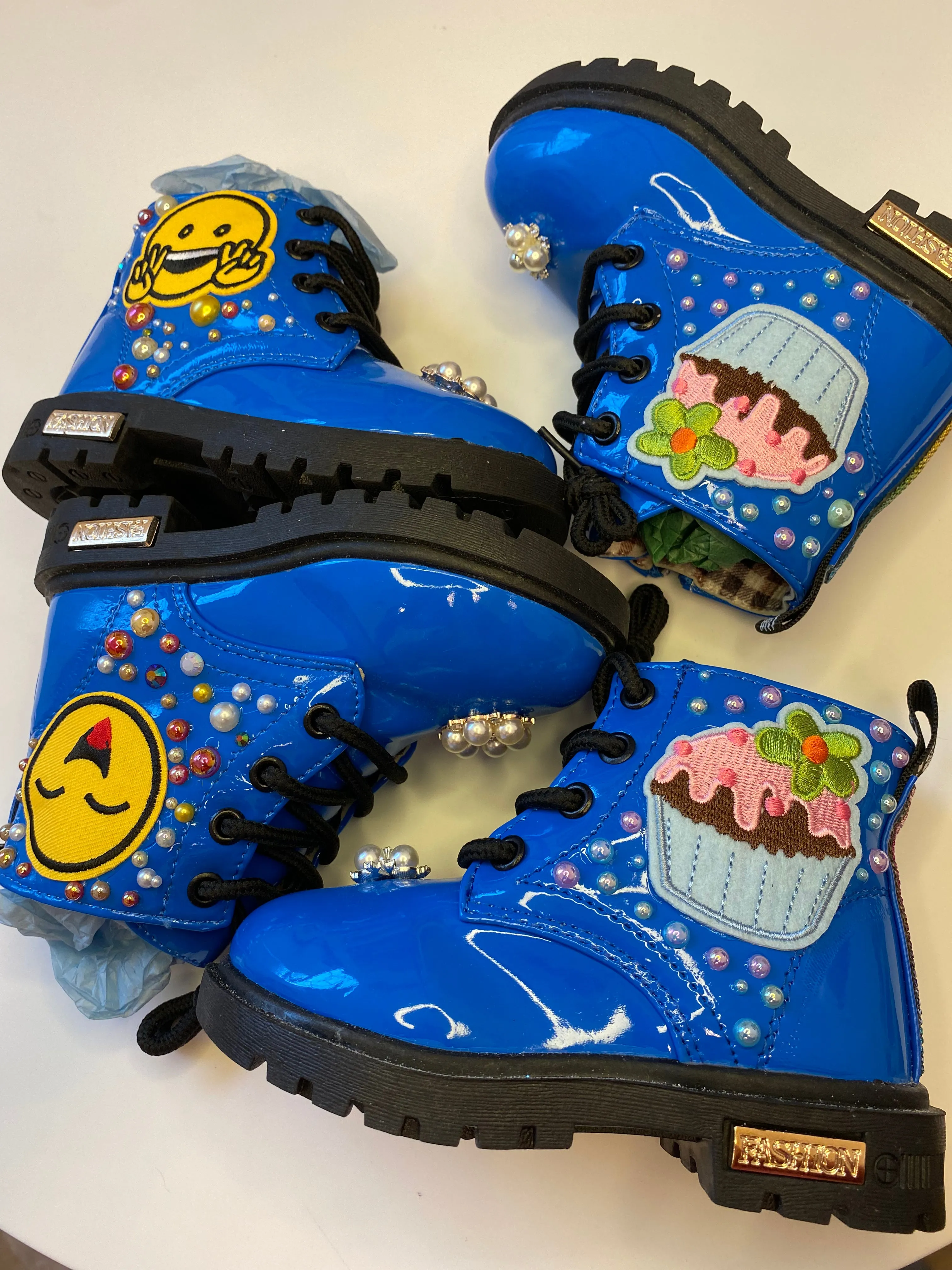 EMOJI FACES AND RHINESTONE BLUE BOOTS