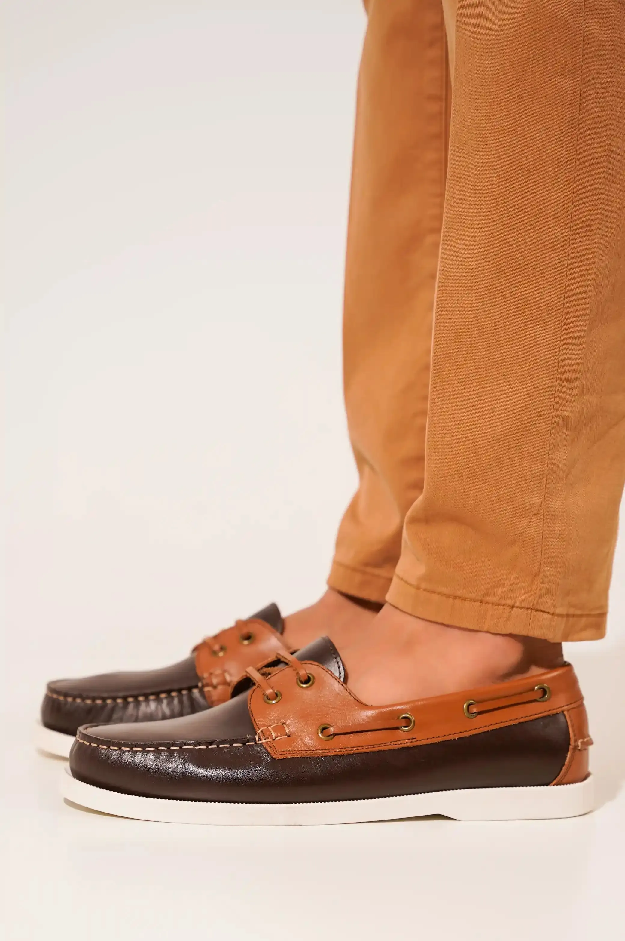 LEATHER BOAT SHOES