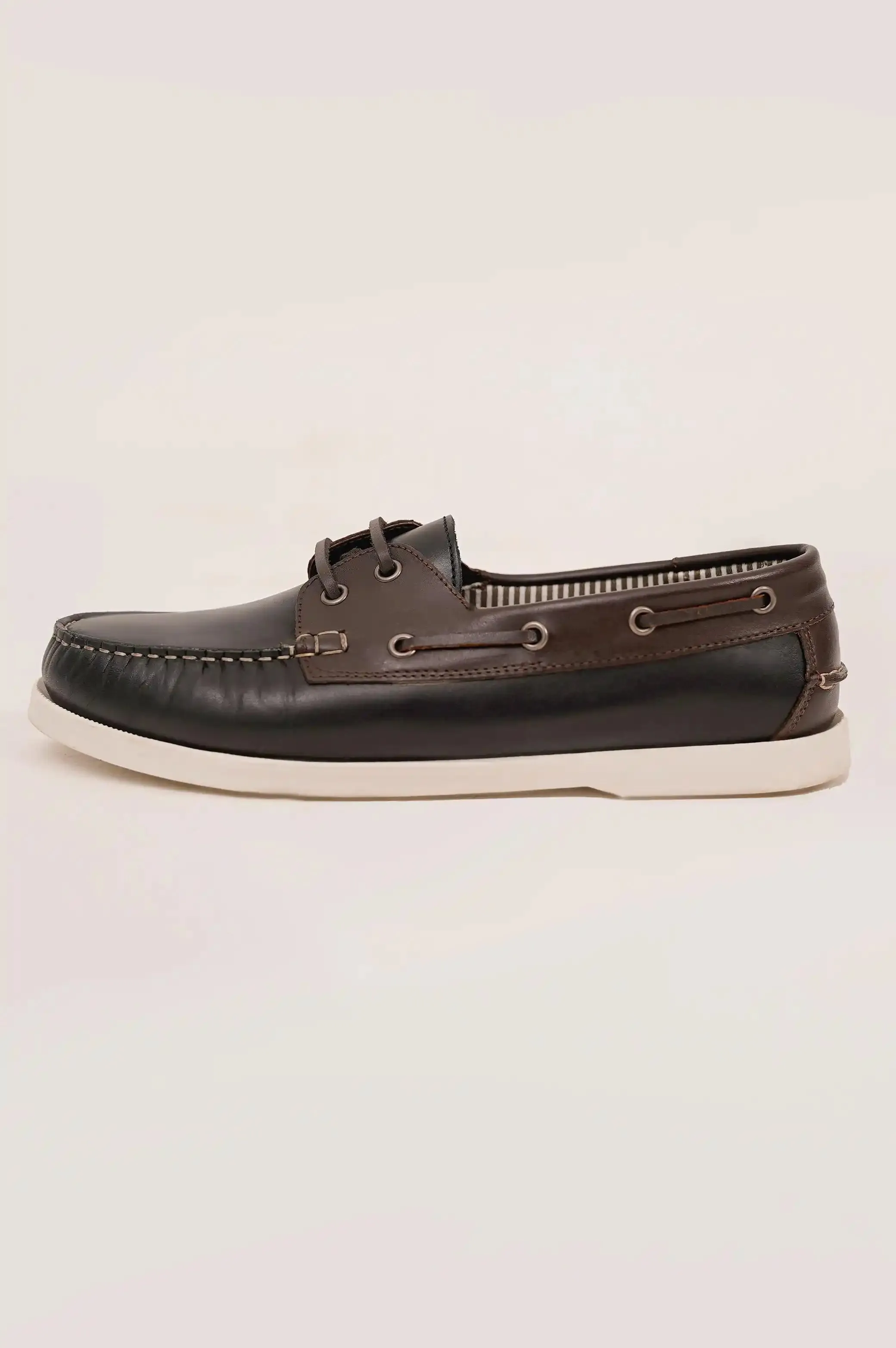 LEATHER BOAT SHOES