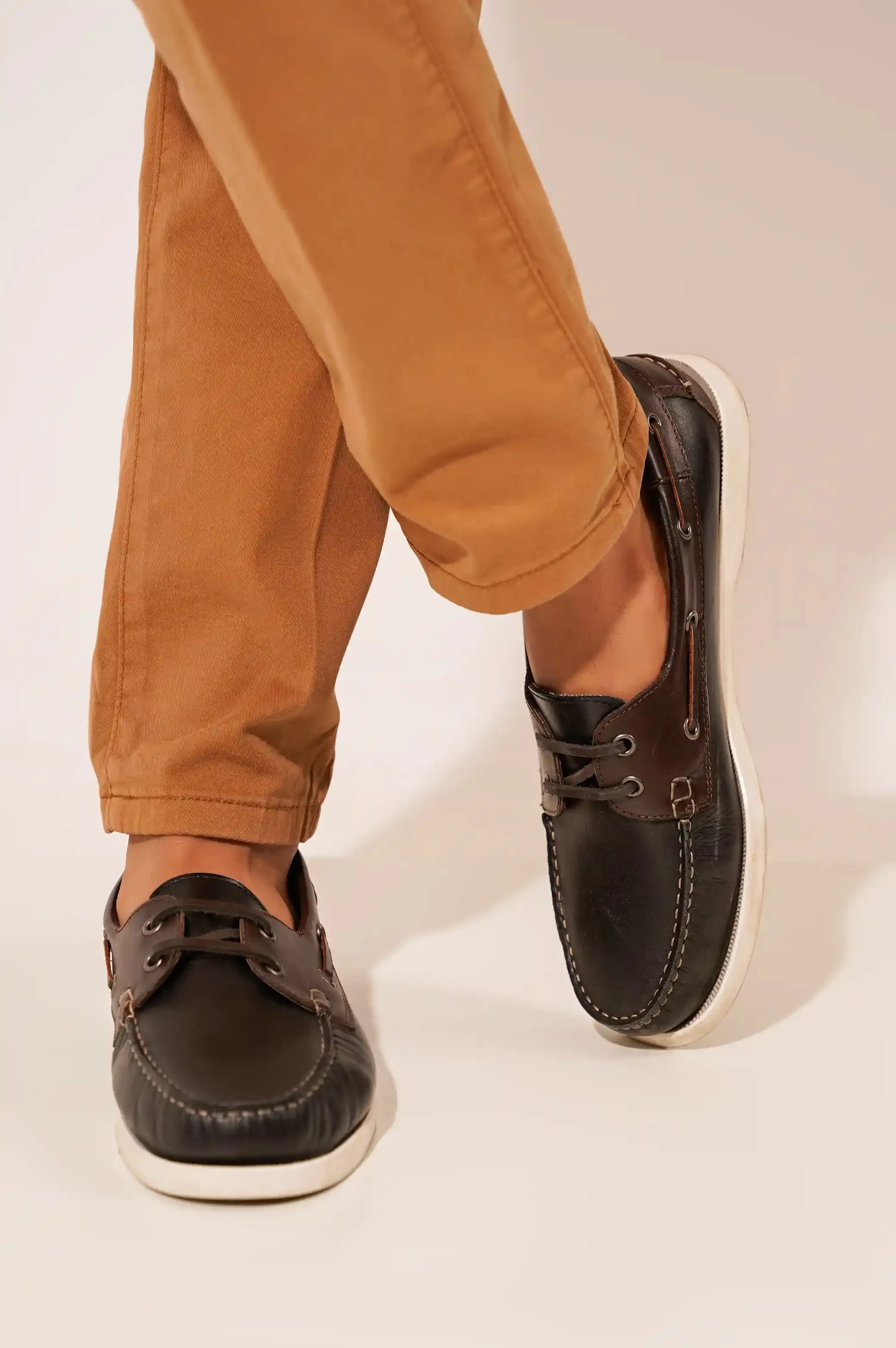 LEATHER BOAT SHOES