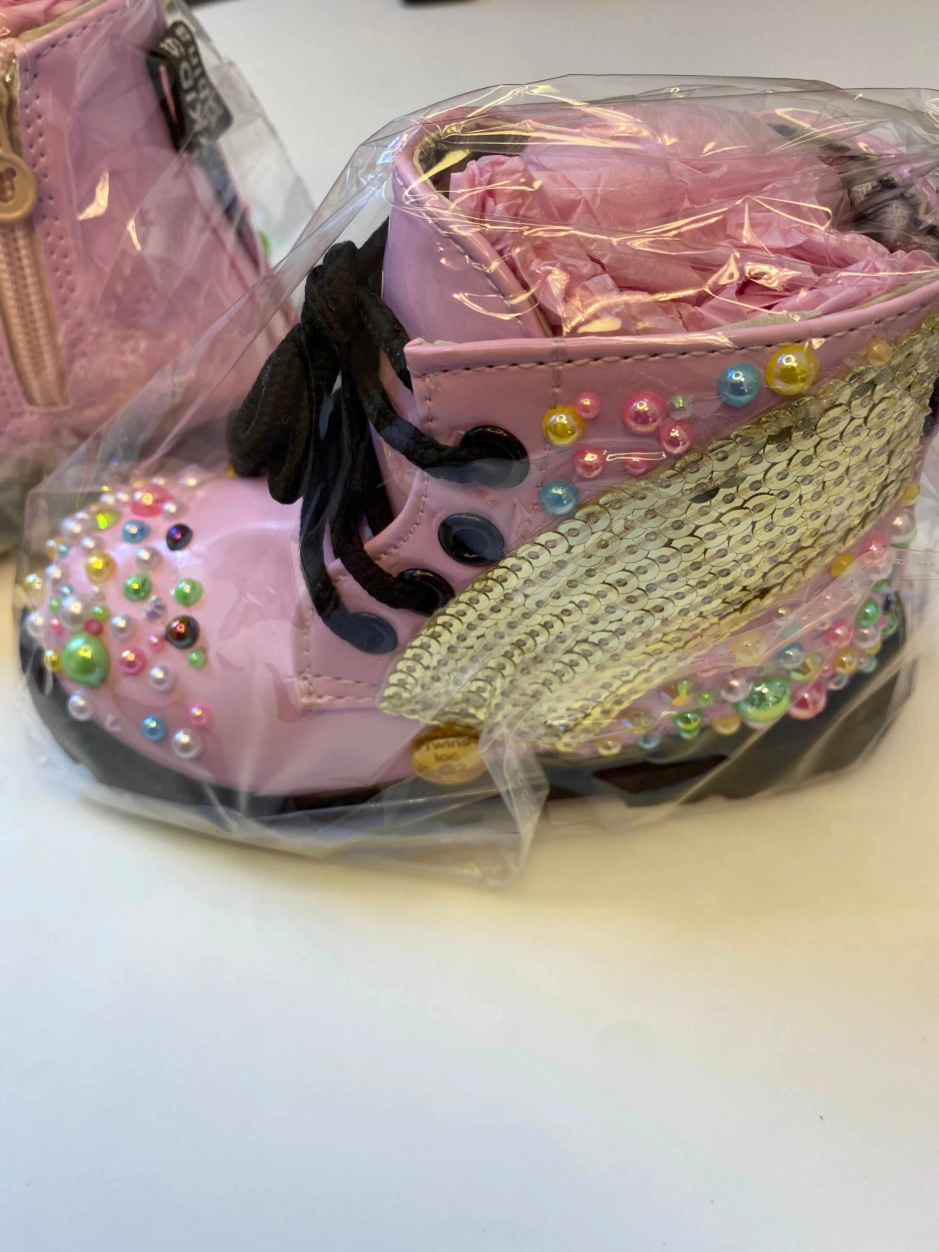 PINKEY SEQUENCE & PEARLS ON PINK BOOTS