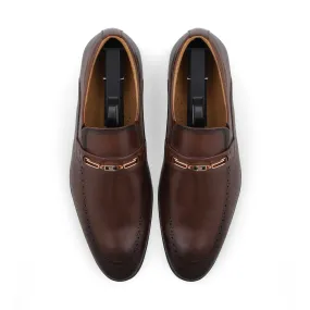 Scaled Sleek Buckled Loafers-Brown