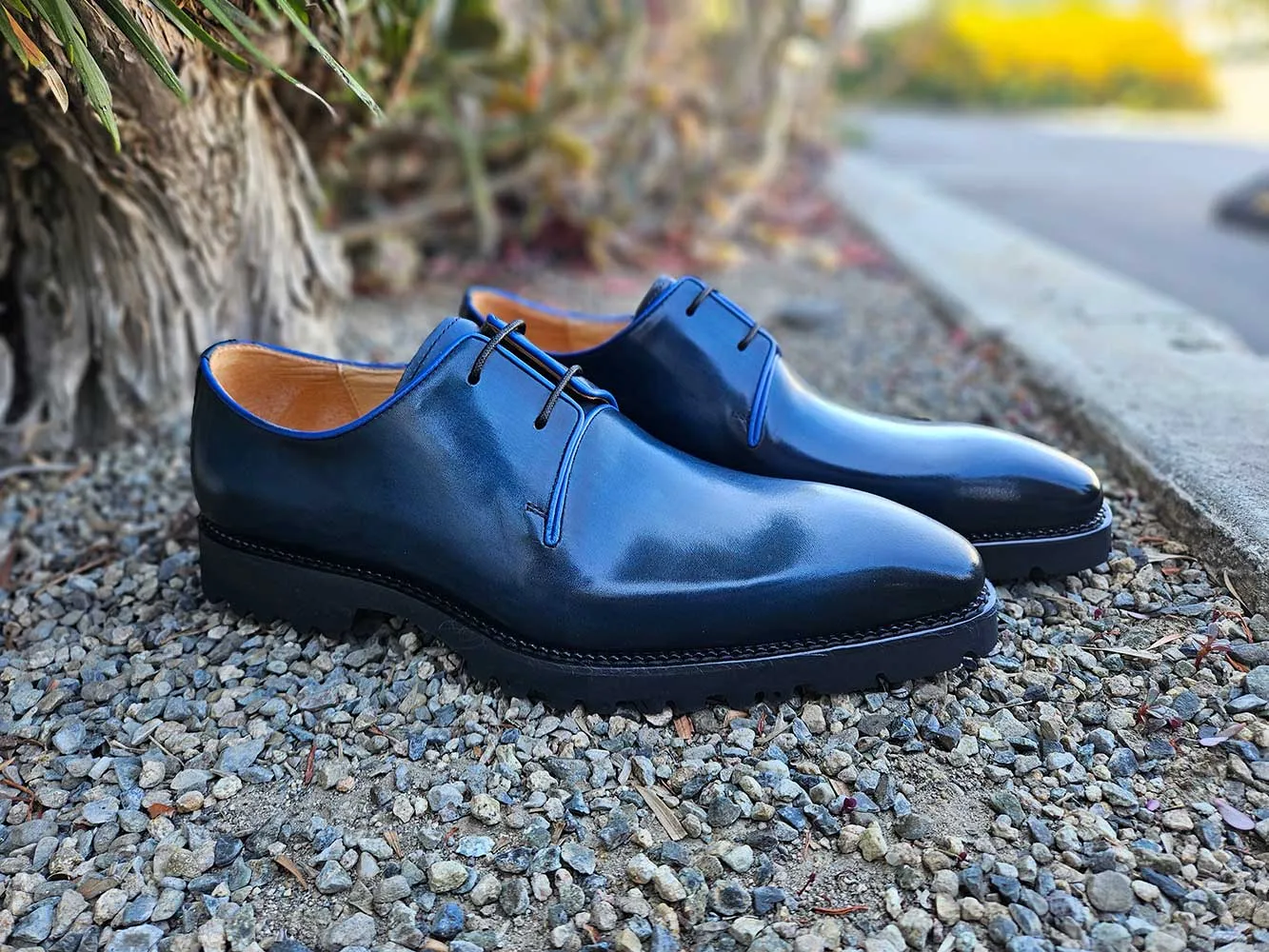 Whole Cut Derby With Lug Sole